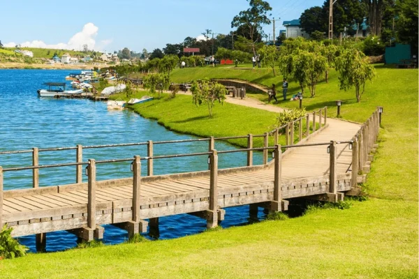 lake-gregory-park-sri-lanka